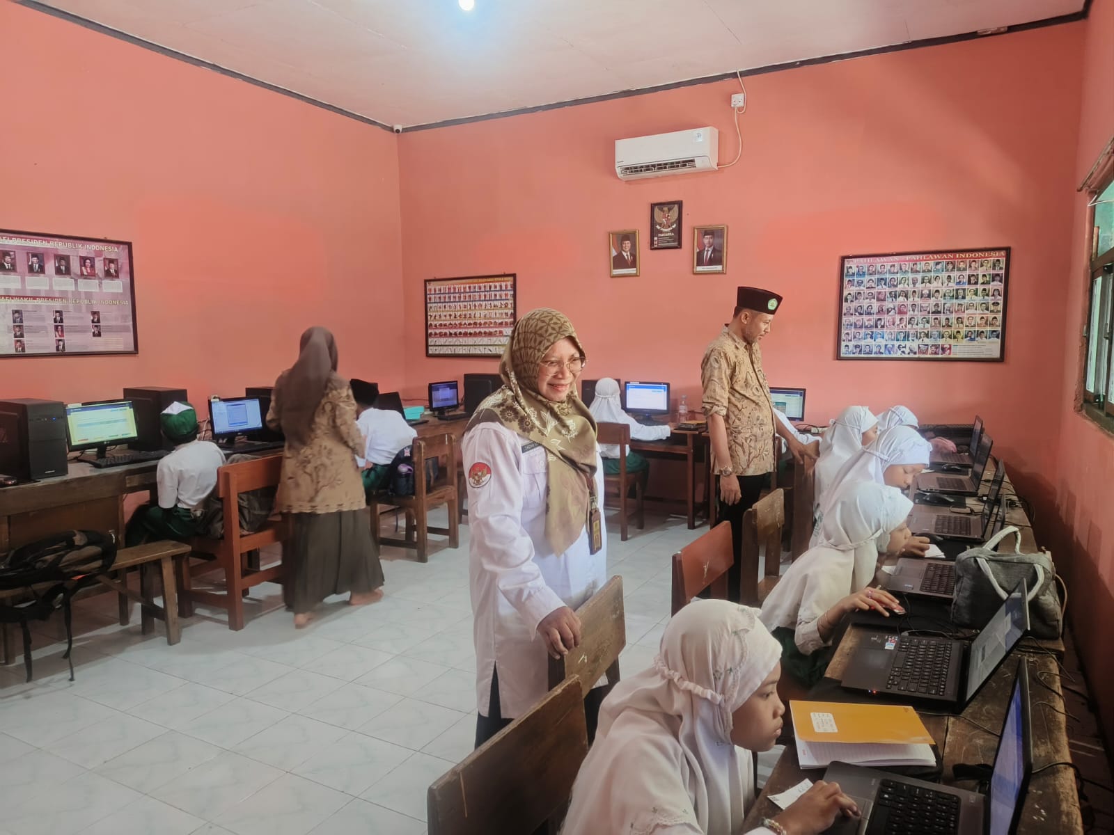 MI Walisongo Sukses Gelar ANBK 2025 Berbasis Komputer