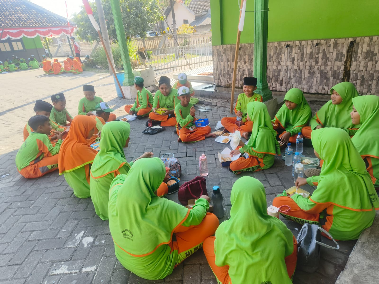 SABERMA(Sarapan Bareng Teman-Teman), Tambah Semangat dan Keakraban Siswa/i MI Walisongo