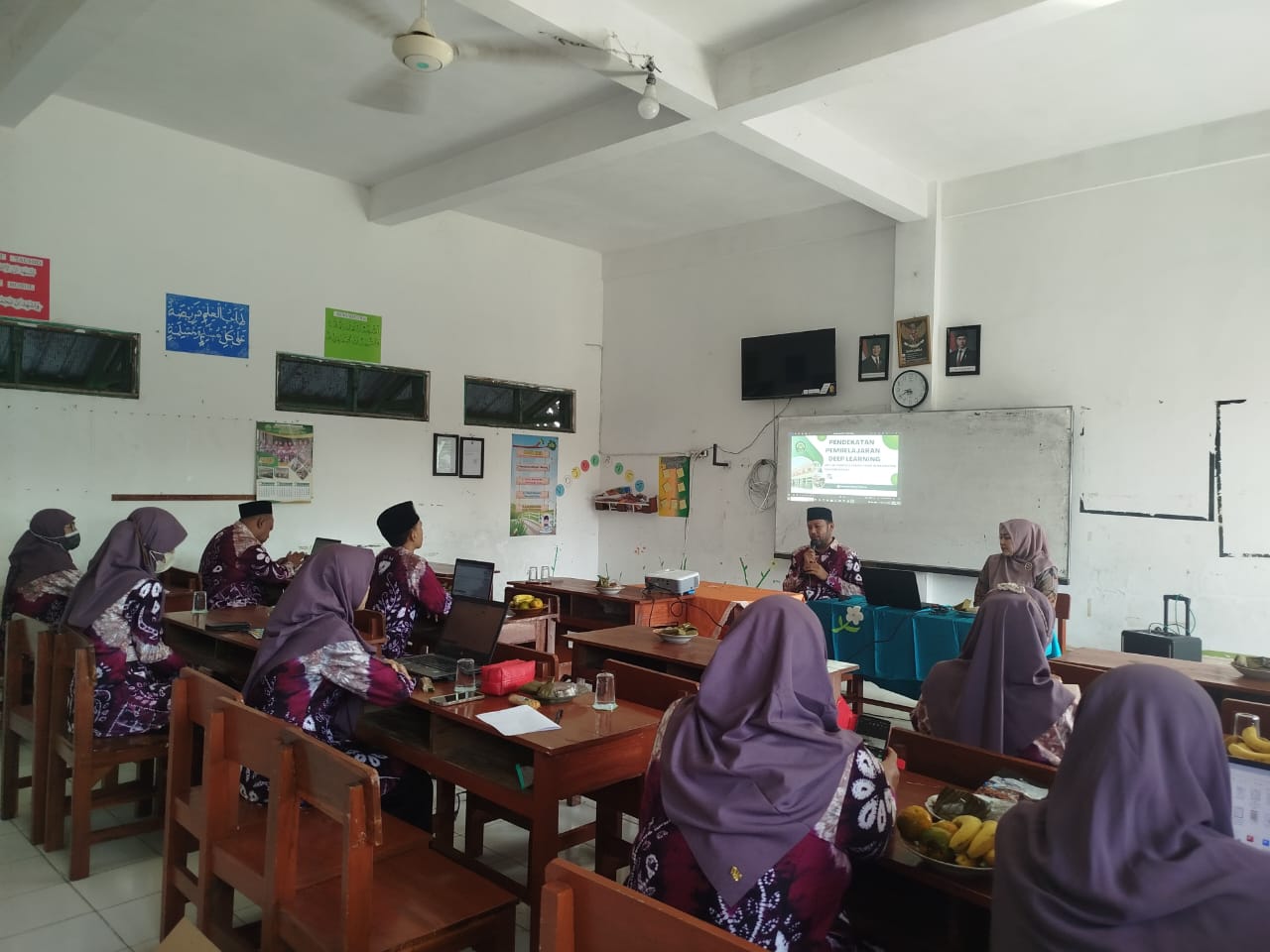 Pelatihan Pembelajaran Kurikulum Merdeka Dengan Pendekatan Deep Learning
